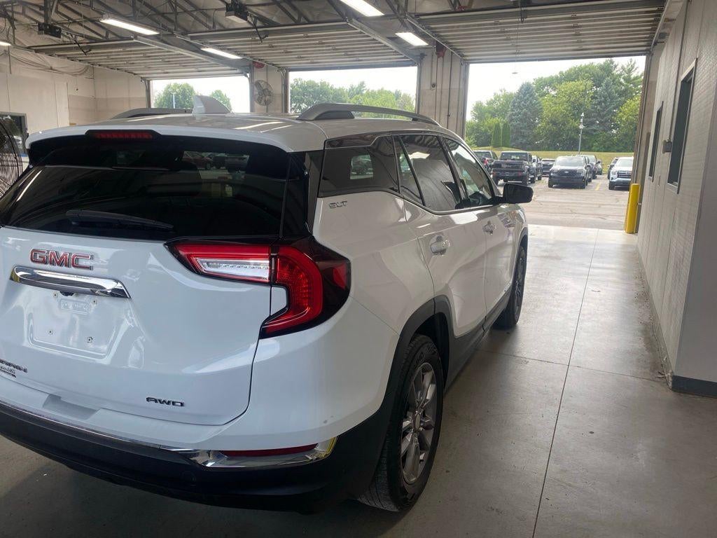 2024 GMC Terrain SLT