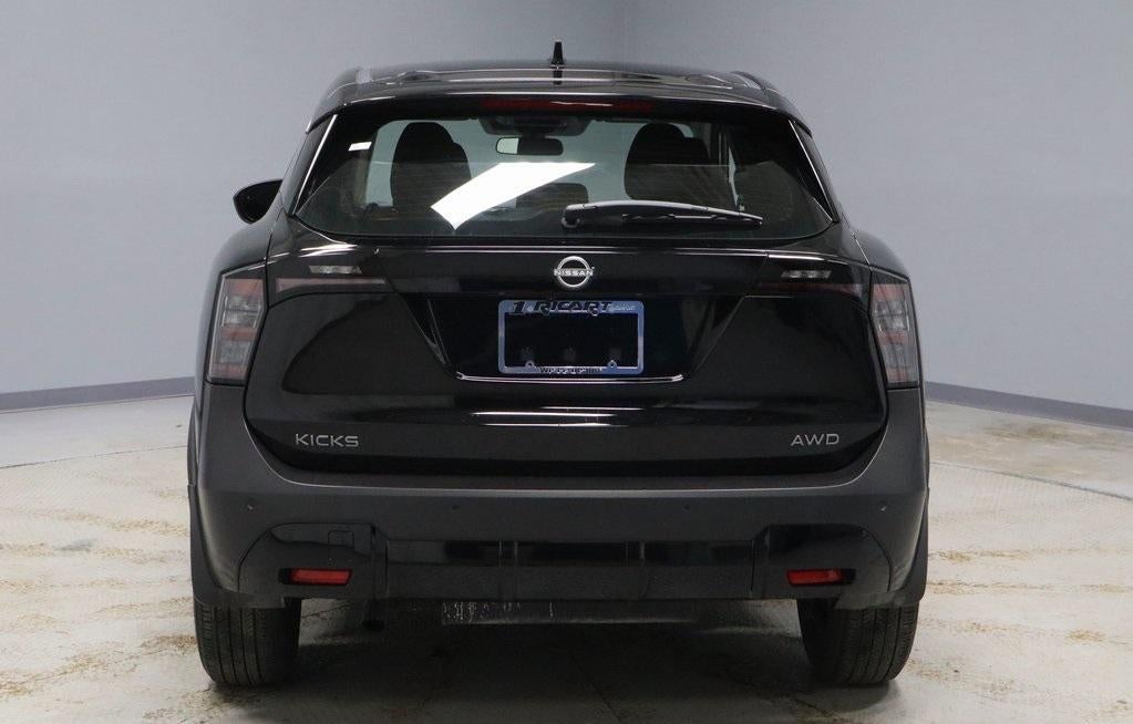 2025 Nissan Kicks S