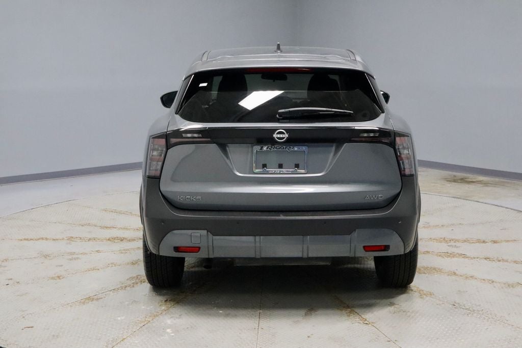2025 Nissan Kicks SV