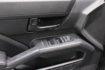 2025 Toyota Tacoma 4WD SR5