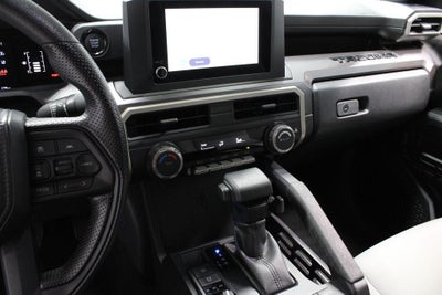 2025 Toyota Tacoma 4WD SR5
