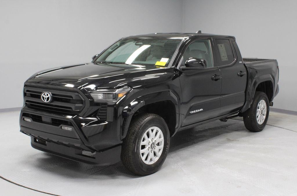 2025 Toyota Tacoma 4WD SR5
