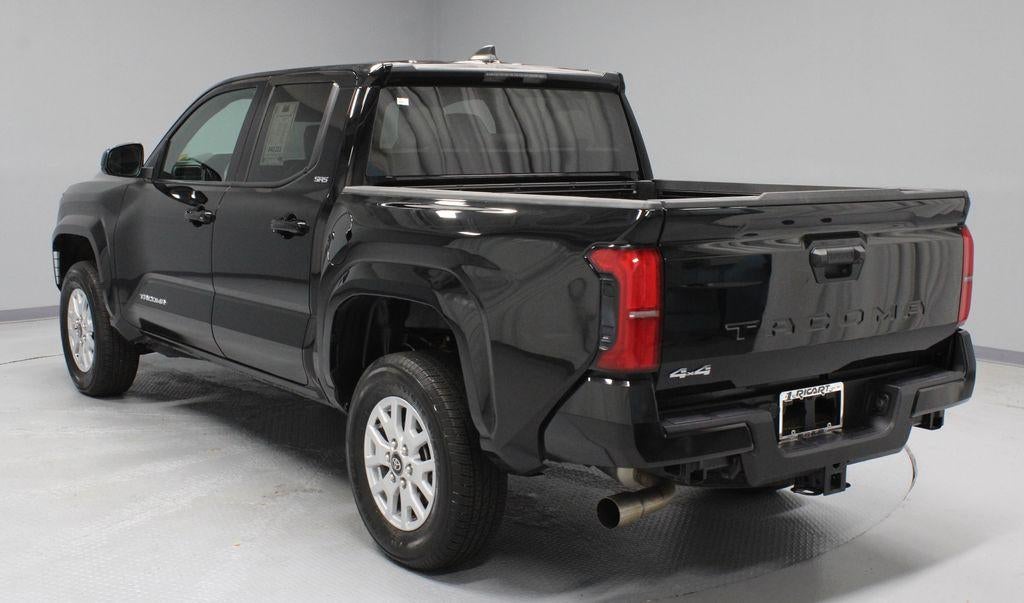 2025 Toyota Tacoma 4WD SR5