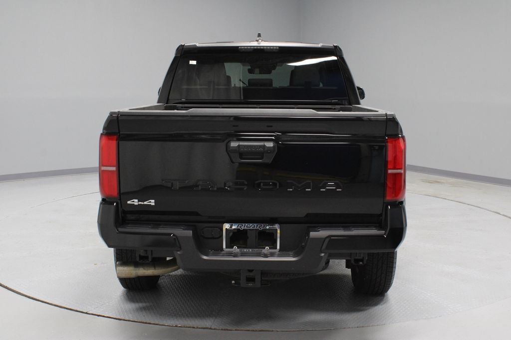 2025 Toyota Tacoma 4WD SR5