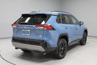 2023 Toyota RAV4 SE