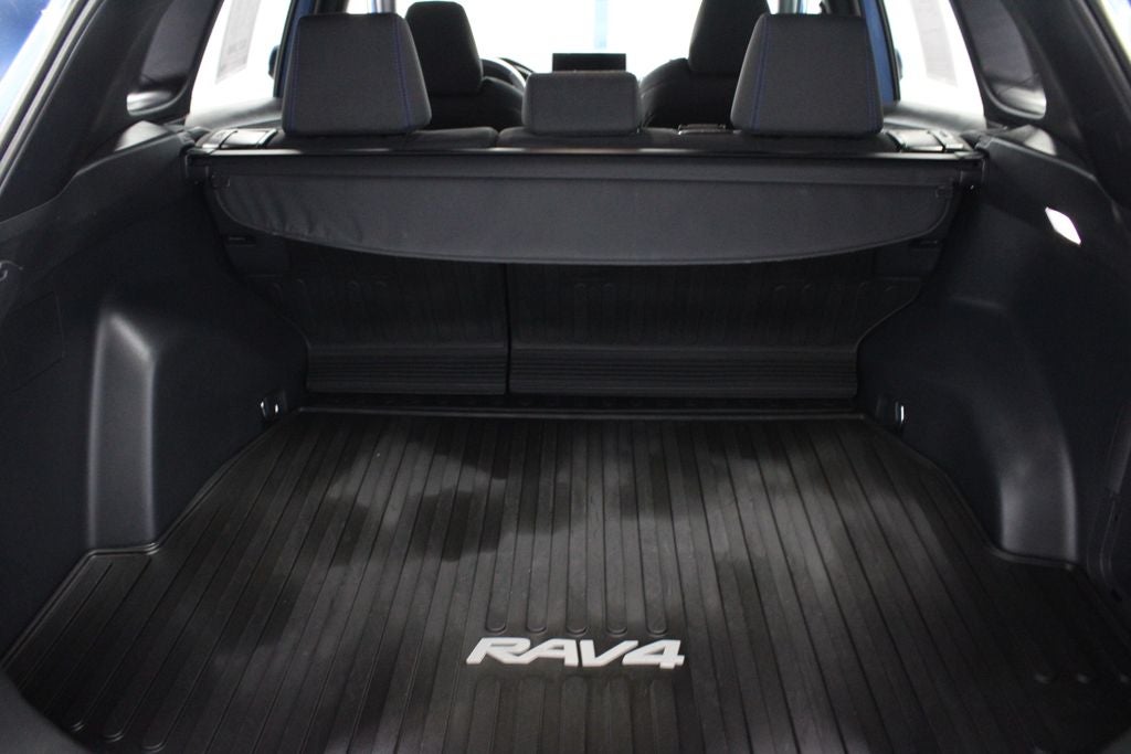 2023 Toyota RAV4 SE