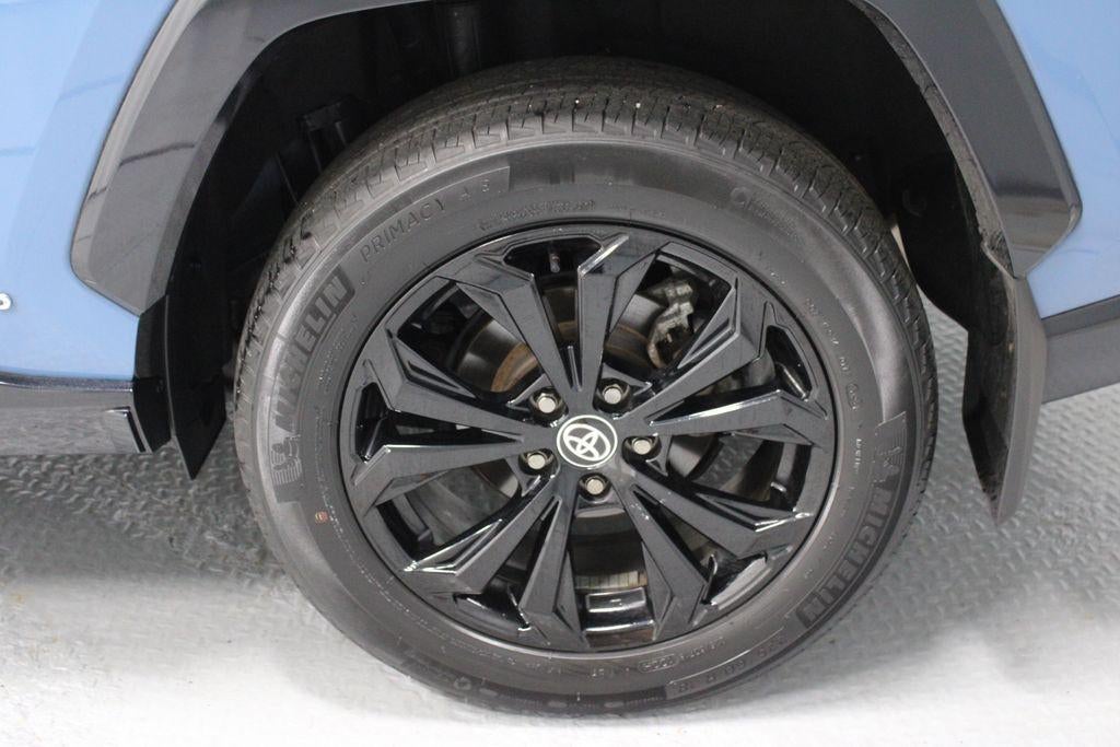 2023 Toyota RAV4 SE