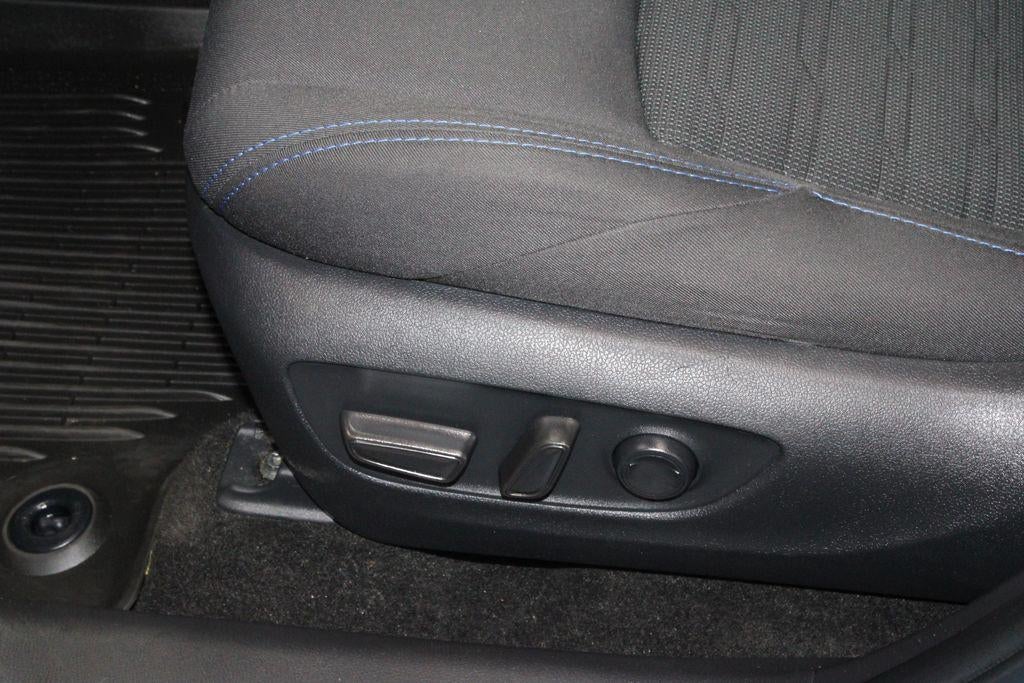 2023 Toyota RAV4 SE