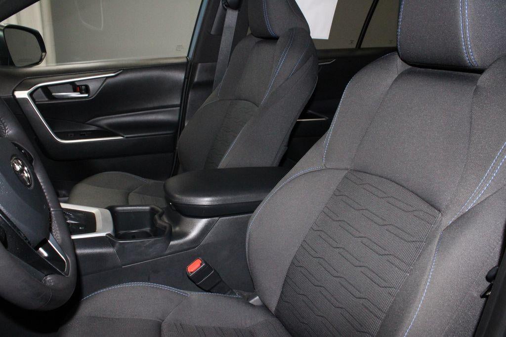 2023 Toyota RAV4 SE