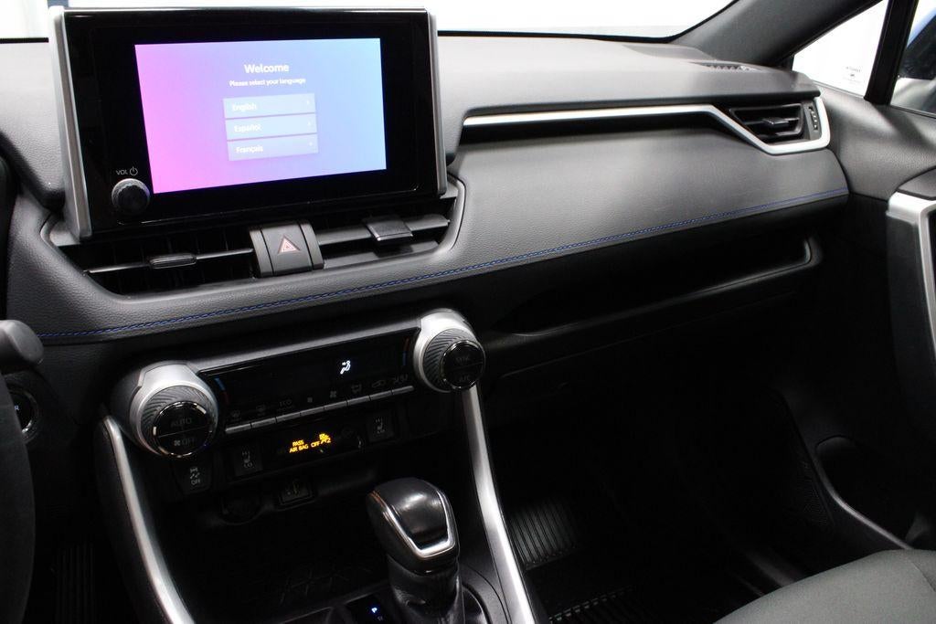2023 Toyota RAV4 SE