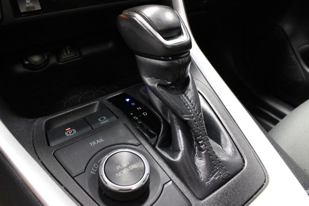 2023 Toyota RAV4 SE