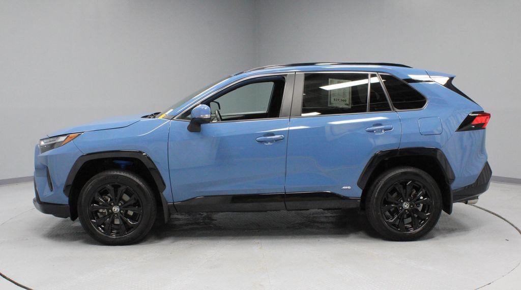 2023 Toyota RAV4 SE