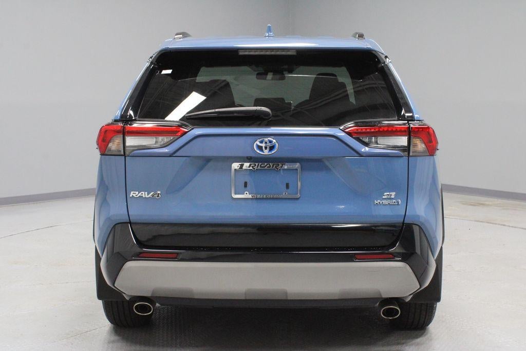 2023 Toyota RAV4 SE
