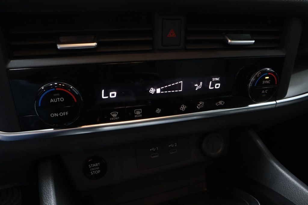 2025 Nissan Rogue SV