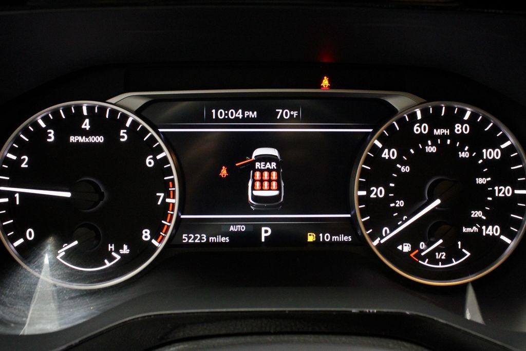 2024 Nissan Pathfinder SV