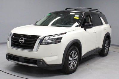 2022 Nissan Pathfinder SL