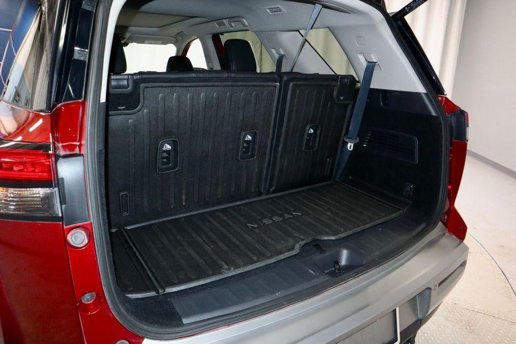 2022 Nissan Pathfinder Platinum