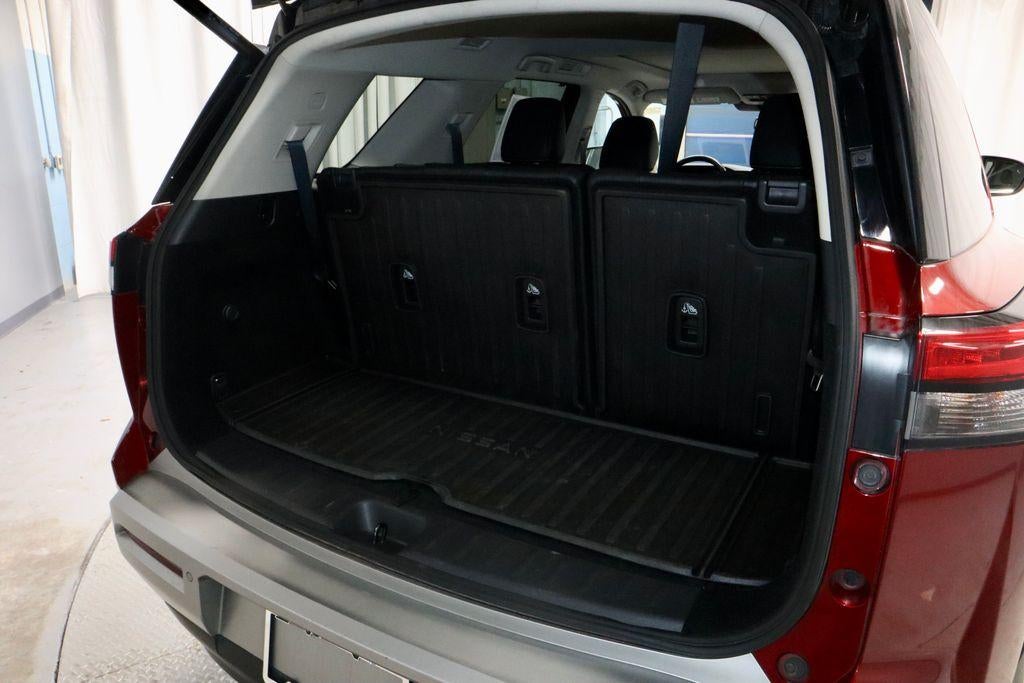 2022 Nissan Pathfinder Platinum