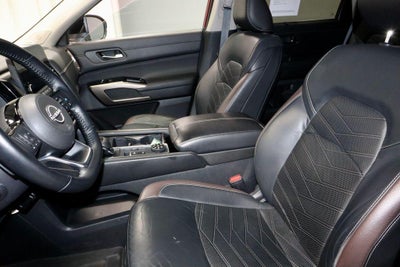 2022 Nissan Pathfinder Platinum