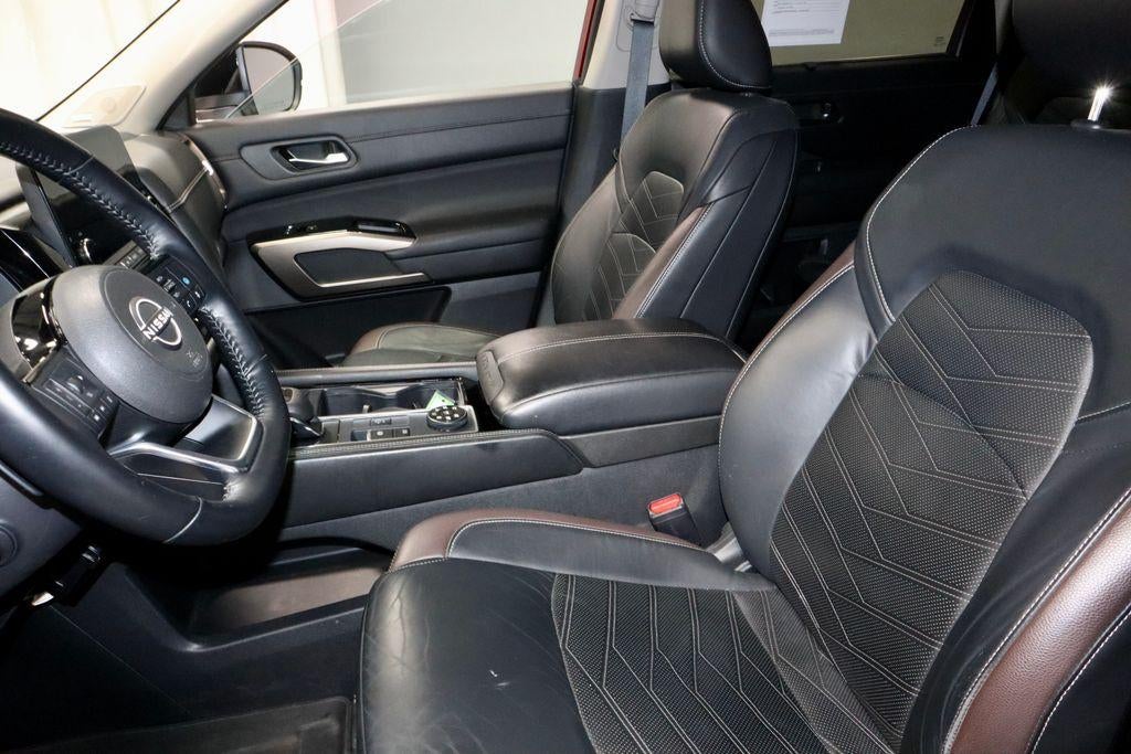 2022 Nissan Pathfinder Platinum