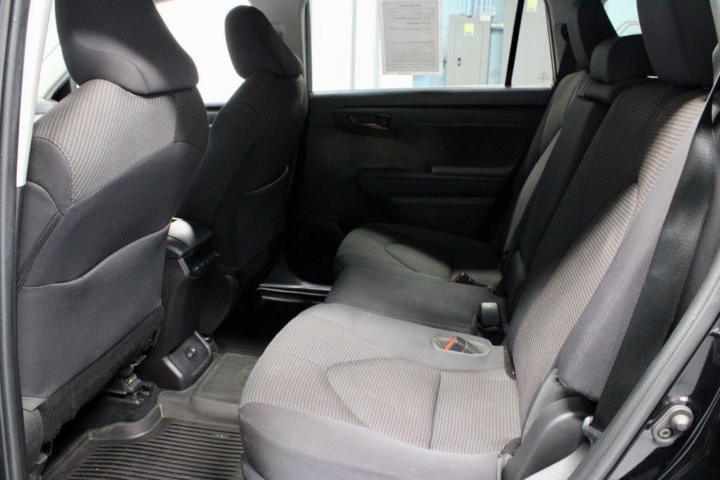 2022 Toyota Highlander LE