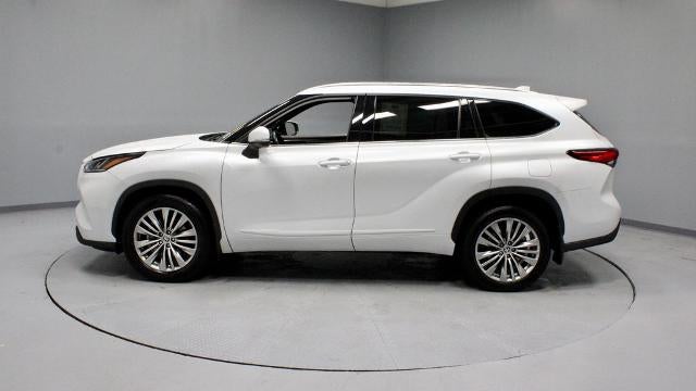 2022 Toyota Highlander Platinum
