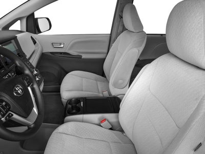 2016 Toyota Sienna LE