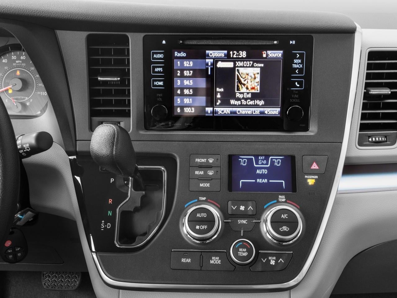 2016 Toyota Sienna LE