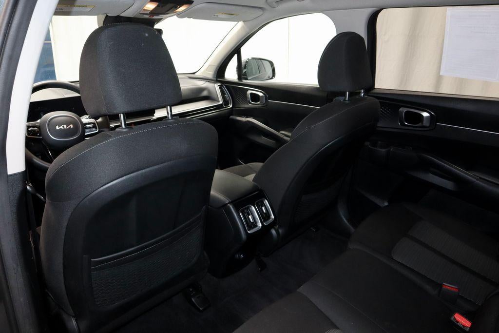 2025 Kia Sorento LX
