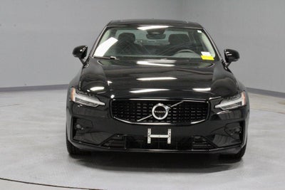 2024 Volvo S60 B5 Plus Dark Theme