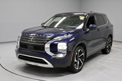 2022 Mitsubishi Outlander SE