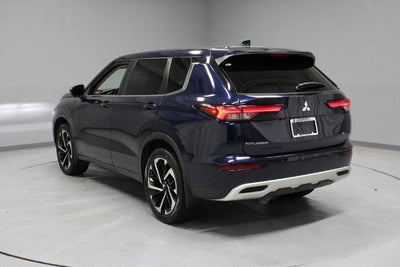 2022 Mitsubishi Outlander SE