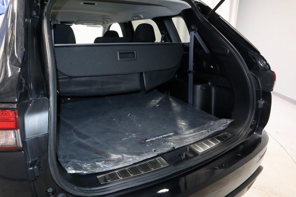 2024 Mitsubishi Outlander ES