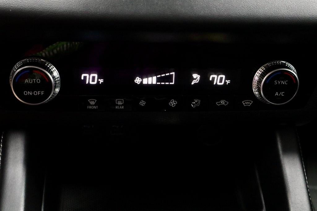 2024 Mitsubishi Outlander ES