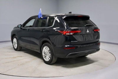 2024 Mitsubishi Outlander ES