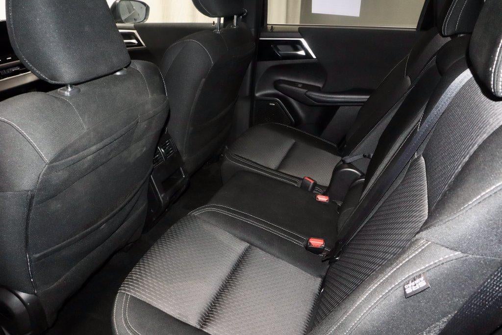 2025 Mitsubishi Outlander ES