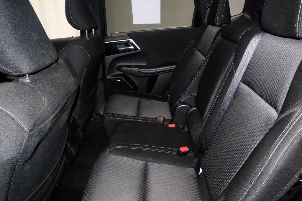 2025 Mitsubishi Outlander ES