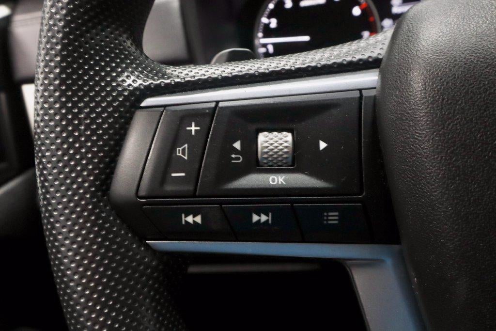 2025 Mitsubishi Outlander ES