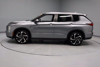 2022 Mitsubishi Outlander SE