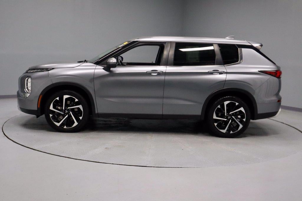 2022 Mitsubishi Outlander SE