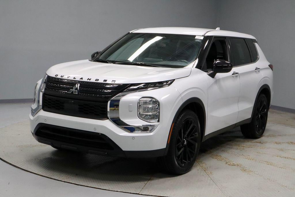 2023 Mitsubishi Outlander SE Black Edition