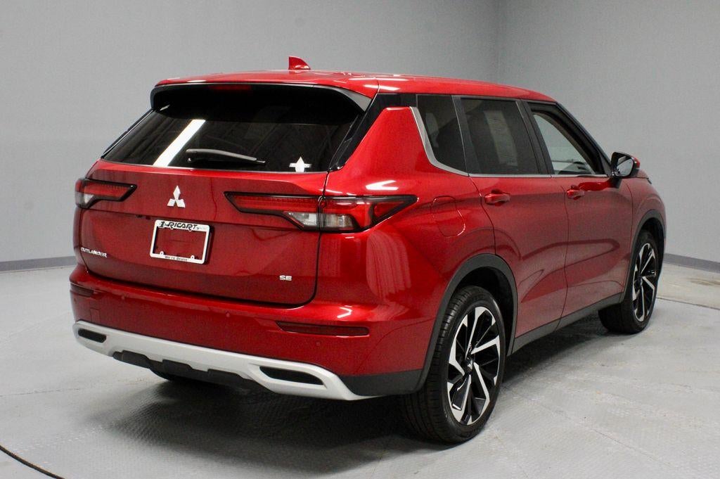 2024 Mitsubishi Outlander SE