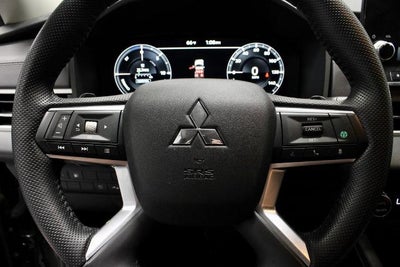 2023 Mitsubishi Outlander PHEV SE