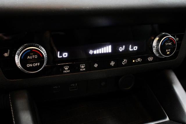 2023 Mitsubishi Outlander PHEV SE