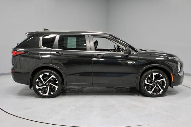 2023 Mitsubishi Outlander PHEV SE