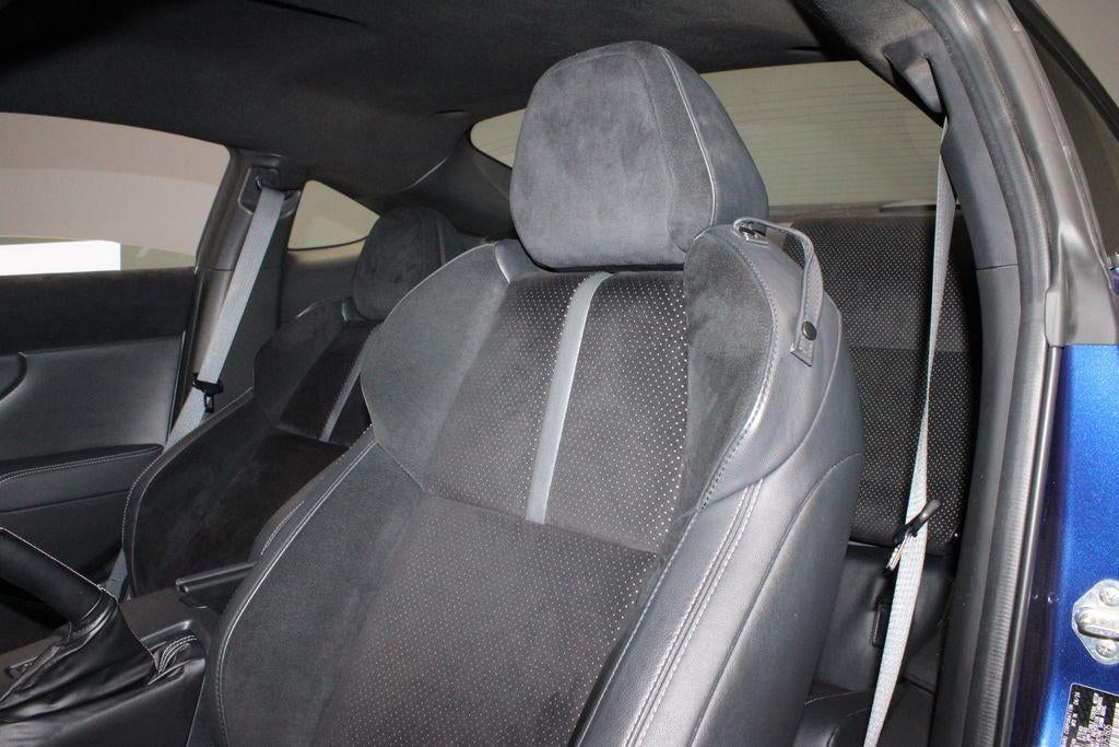 2024 Toyota GR86 Premium