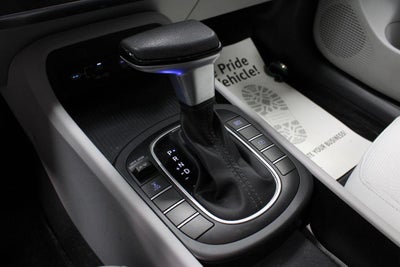 2024 Hyundai KONA SE