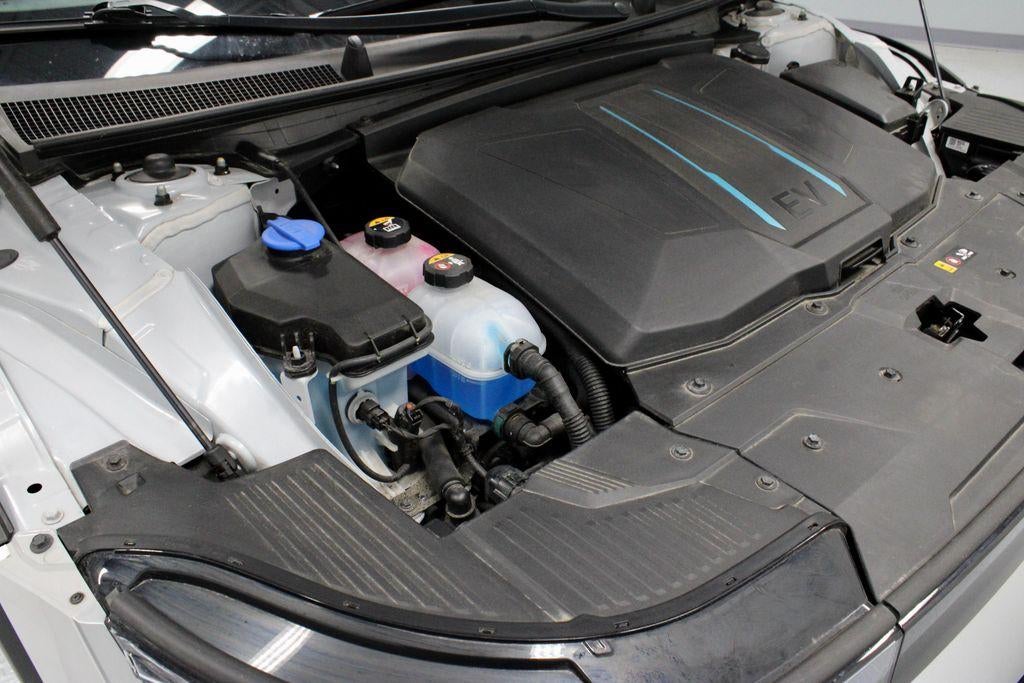 2024 Hyundai IONIQ 5 SE