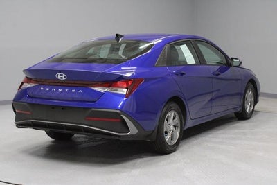 2025 Hyundai ELANTRA SE