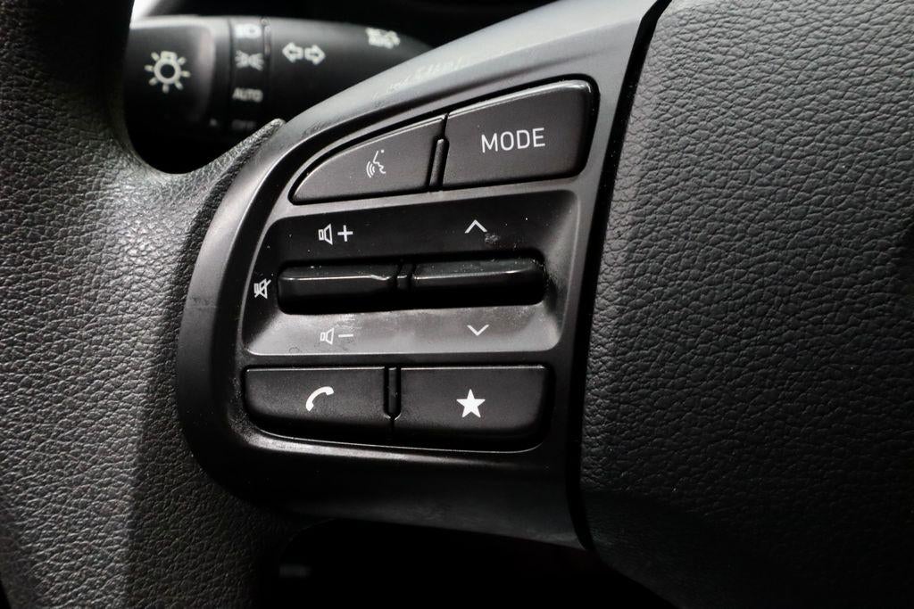 2025 Hyundai VENUE SE
